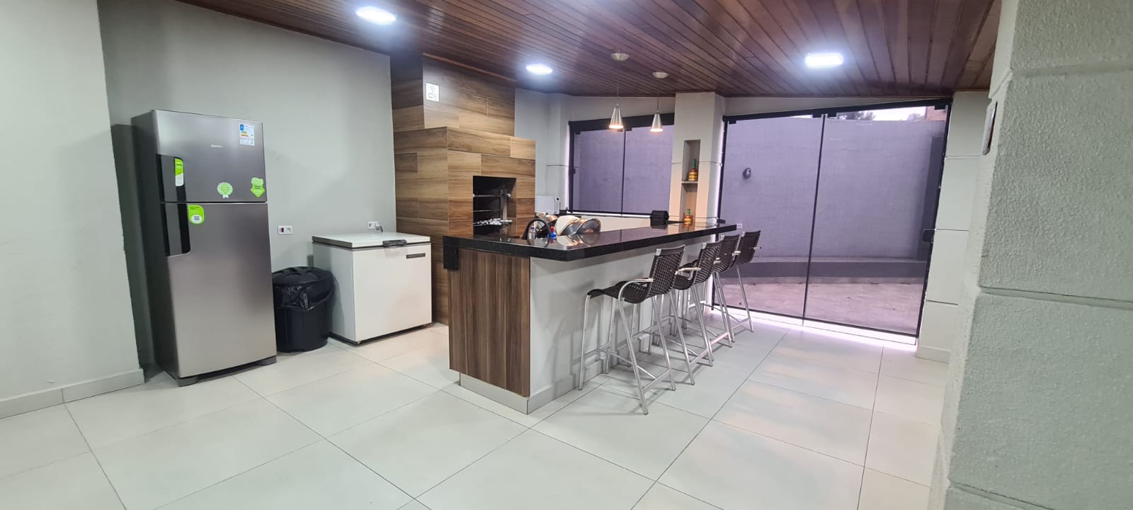 foto do anúncio Apartamento central com 2 suítes - reformado